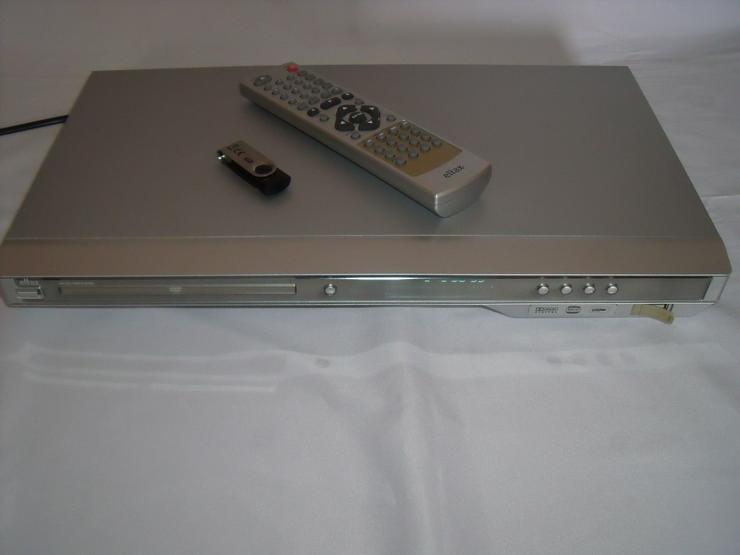 Bild 12: Videorekorder JVC SLV-SE80 Hifi VHS + DVD Player mit FB.