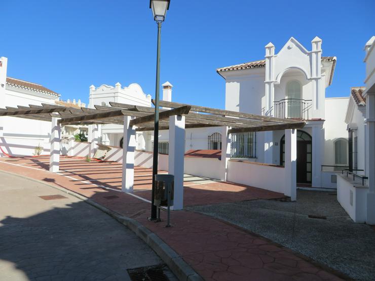 Bild 11: 3 Schlafzimmer Townhouse Nähe Marbella- Andalusien 