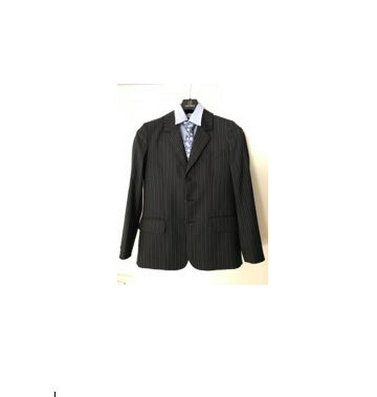 Kommunionanzug Gr. 152 / Dunkelblauer Anzug mit Nadelstreifen - Kleidungspakete & Sets - Bild 2