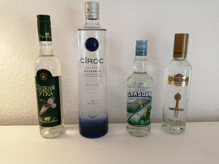 Bild 11: Spirituosen, Schnaps, Whiskey, Likör, Barauflösung, Alkohol