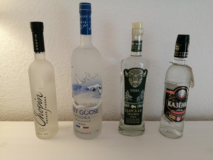 Bild 10: Spirituosen, Schnaps, Whiskey, Likör, Barauflösung, Alkohol