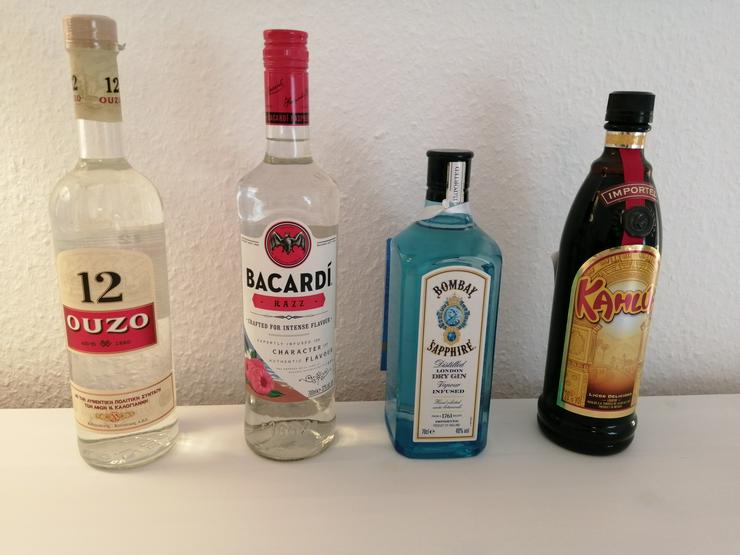 Bild 4: Spirituosen, Schnaps, Whiskey, Likör, Barauflösung, Alkohol