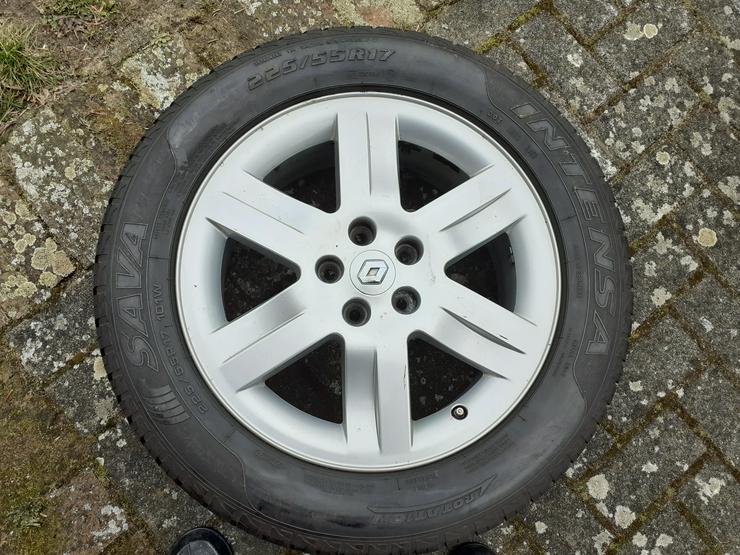Bild 9: 4 Reifen mit Alufelgen für Renault