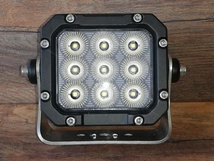 Bild 8: HAEVY DUTY 90 Watt LED Arbeitsscheinwerfer Agri - Xi DX Diffuse