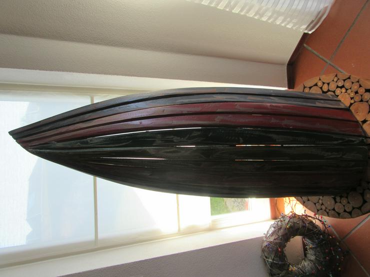 Bild 15:  Bootsregal; Regal aus Holz im Form eines Bootes / Schiffes;