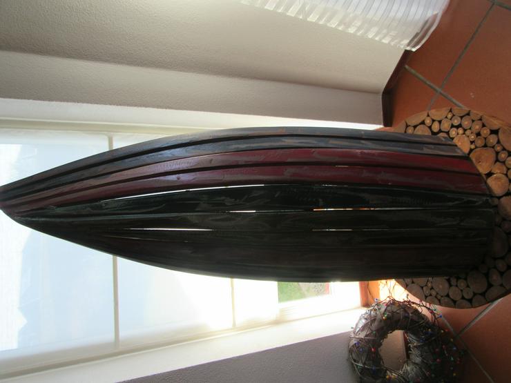 Bild 14:  Bootsregal; Regal aus Holz im Form eines Bootes / Schiffes;
