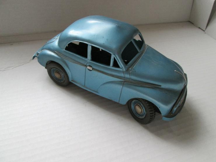 Bild 1: Sehr alter Morris Minor MM Karosse Plastik oder Bakelit -Vorbildbaujahr 1948-52