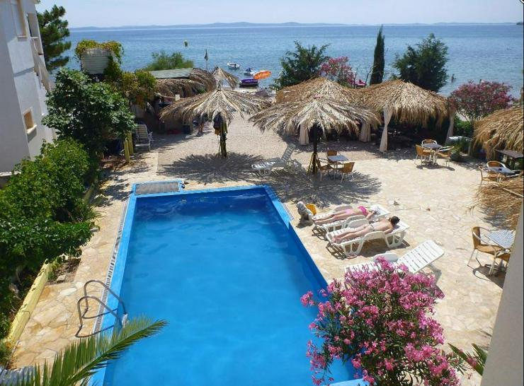 Bild 5: Kroatien Urlaub 2021 - Appartement mit Pool direkt am Badestrand