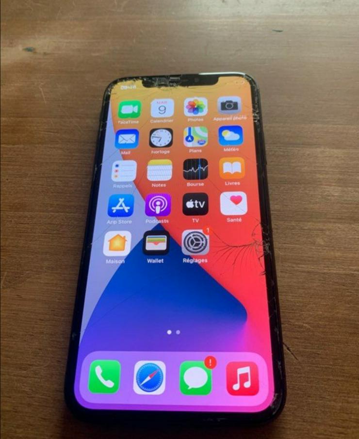 Bild 3: Iphone X 64GB defekt