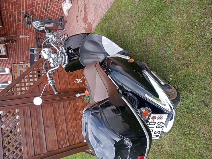 Bild 2: Moped & Motorroller