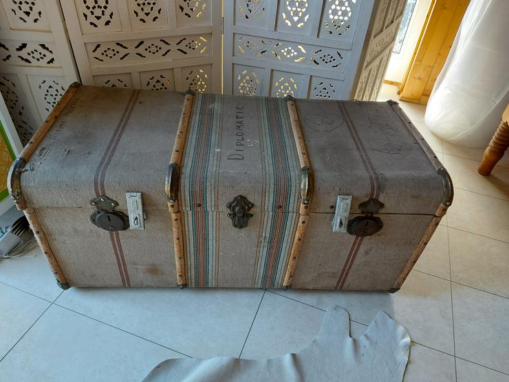 Bild 1: Antiker  Koffer Überseekoffer
