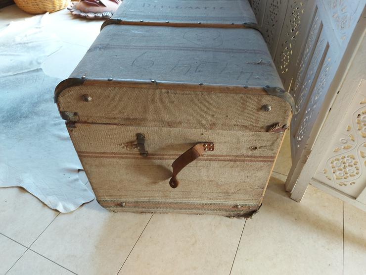 Bild 3: Antiker  Koffer Überseekoffer