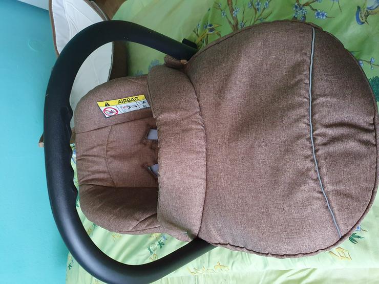Babyschale in braun - Autositze & Babyschalen - Bild 2