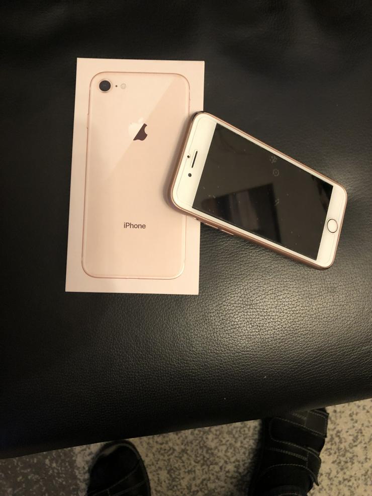 Bild 1: iPhone 8 Rosé sehr guter Zustand 