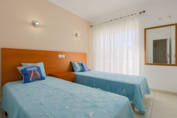 Bild 14: 2024  Ferienhaus  Portugal  Algarve   5  Schlafzimmer  3  Badezimmer  mit  Pool  