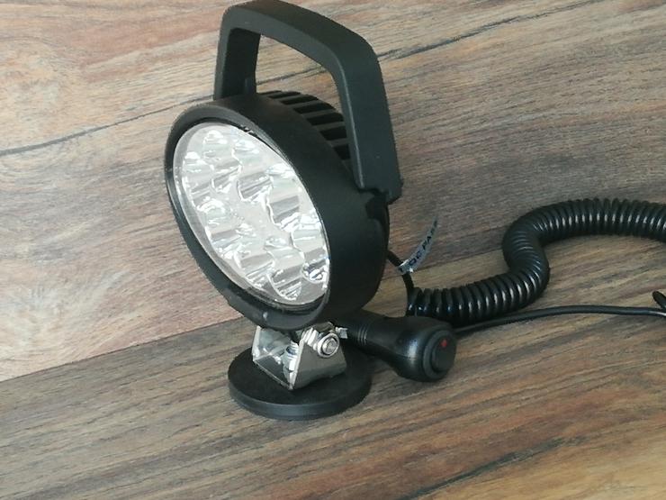 Bild 8: CREE LED Arbeitsscheinwerfer , 24 WATT m. Magnet und Kabel