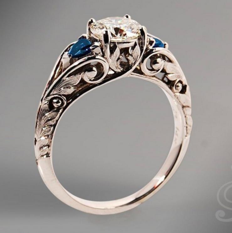 Neu! Princess Cut Diamant & Saphir Ring in Vintage Stiel - Trauringe - Bild 2