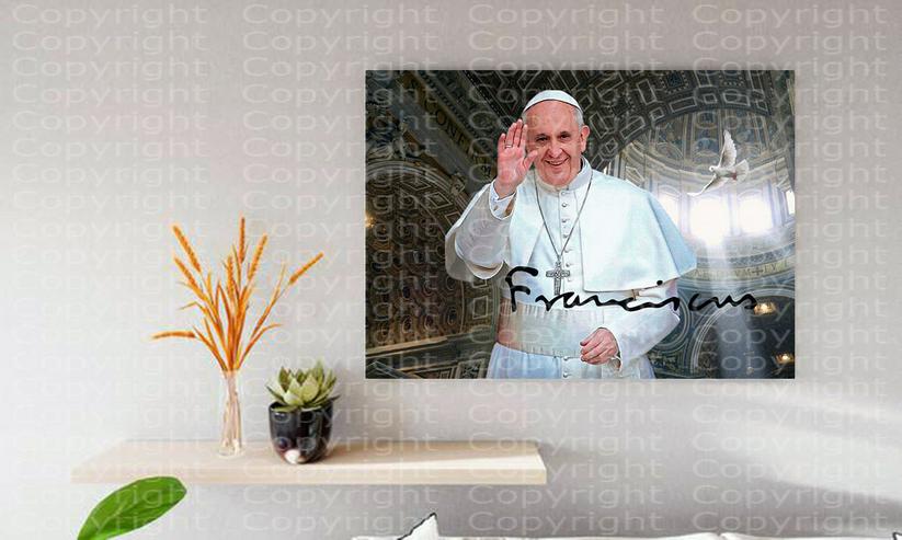 Bild 4: Papst Franziskus mit Friedenstaube. 45x30 cm. Souvenir. Top Deko. Geschenkidee. Wandbild. Unikat. Rarität.  