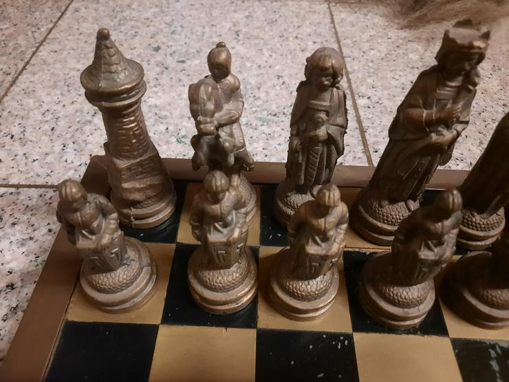 Bild 7: Schachfiguren aus Bronze - RARITÄT