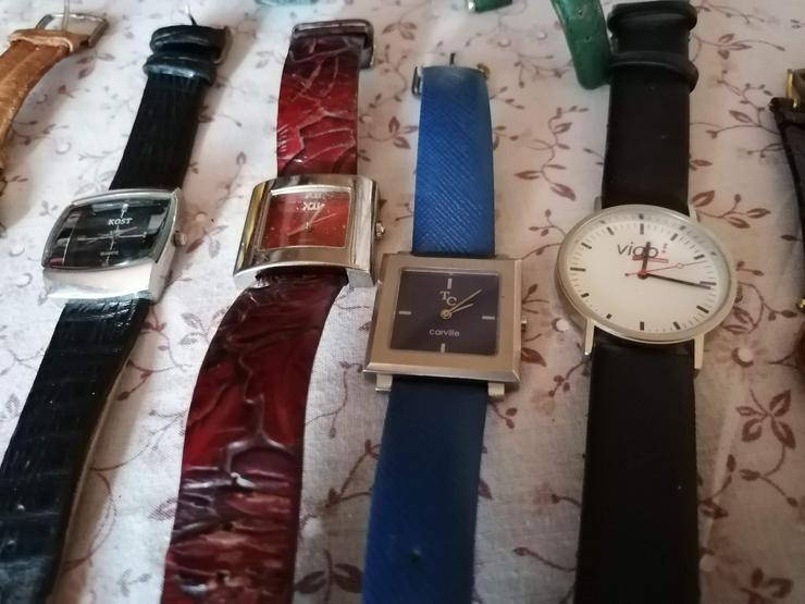 Bild 5: Armbanduhren  für Damen aus den 70/80igern Jahren zu verkaufen..3,00 Euro / Herrenuhr Titanium  VB 50,--€