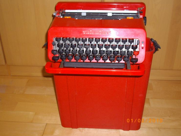 Bild 1: Kultschreimaschine "Valentina" von Olivetti aus den 60iger Jahren