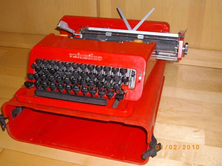 Bild 3: Kultschreimaschine "Valentina" von Olivetti aus den 60iger Jahren
