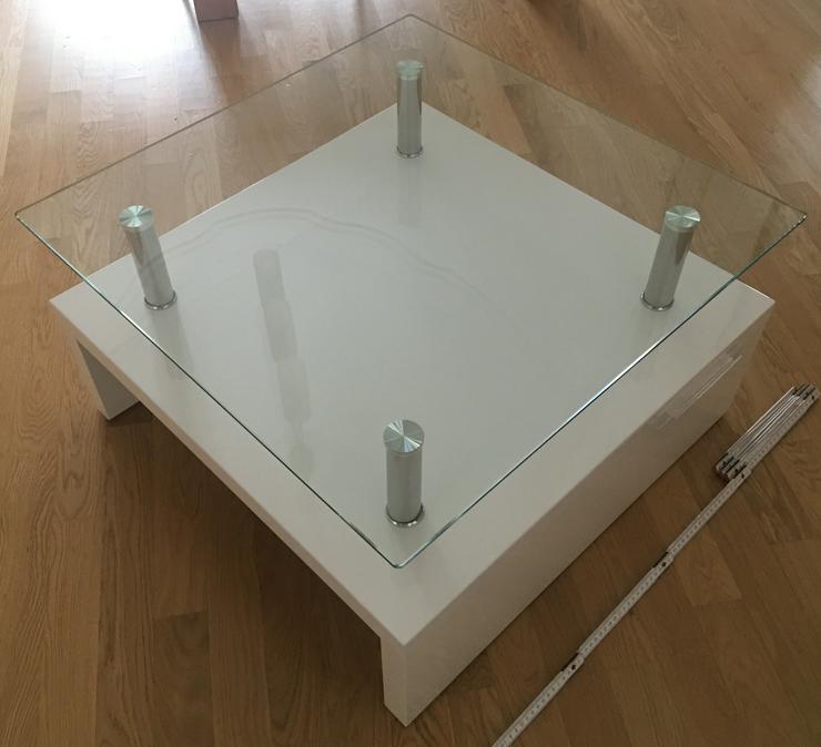Bild 6: moderner Couchtisch 70 x 70 cm, Höhe 40 cm, in Weiß lackiert mit Glasplatte