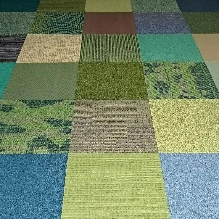 NEUER TREND Mix aus Teppichfliesen in verschiedenen Farben - Teppiche - Bild 11