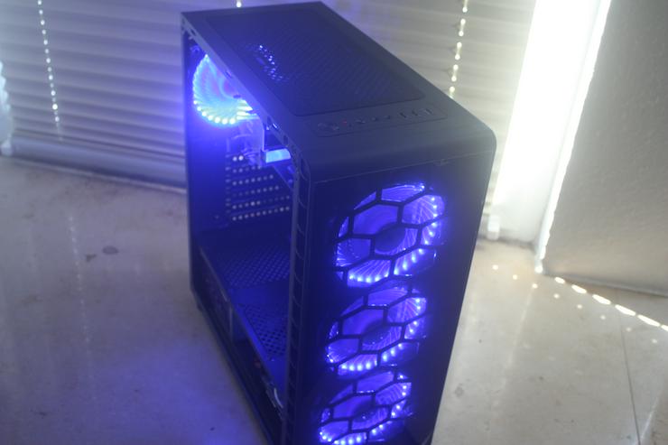 Bild 4: Neuwertiger Gaming/Streaming PC