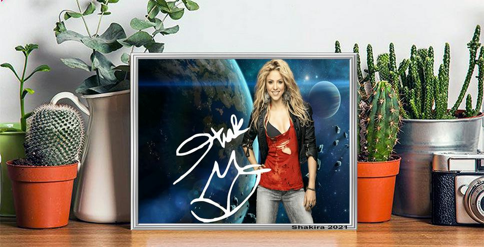 Bild 3: Shakira 2021. 45x30 cm. Bild. Muss man haben! Souvenir. Wandbild. Geschenk. Andenken. Sammelobjekt. Deko. BRANDNEU!