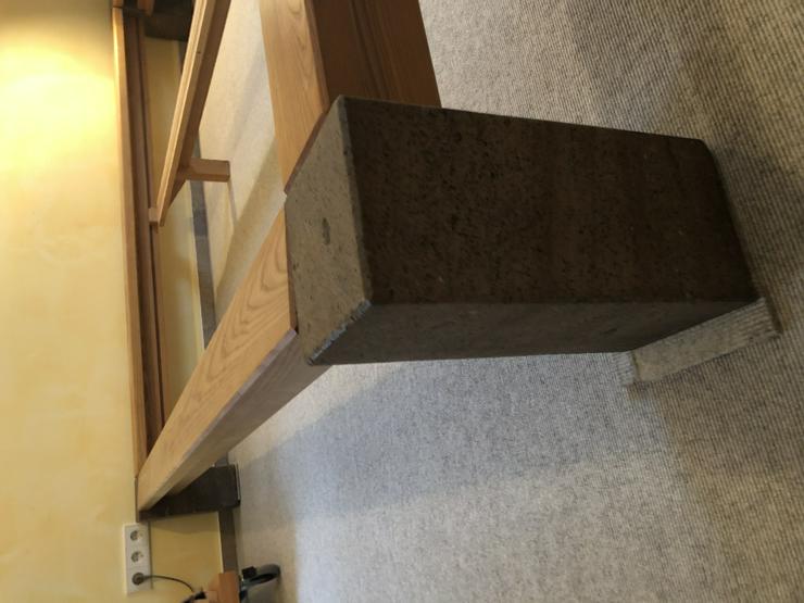 Bild 3: Holz Doppelbett 200 x 200 cm aus Massiv-Esche mit Granitfüßen