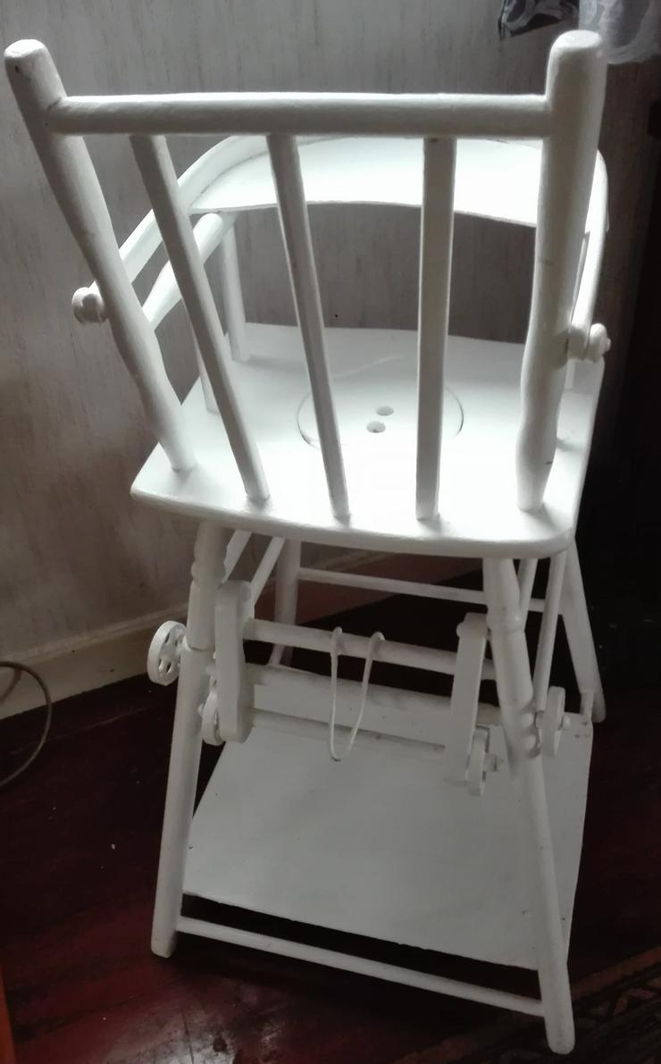 Antiker Kinderhochstuhl umbaubar zum Spieltisch - Stühle, Bänke & Sitzmöbel - Bild 3