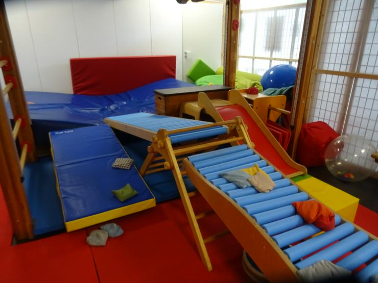 Bild 4: Physiotherapie für Kinder nach dem Bobath-Konzept und Sensorische Integration