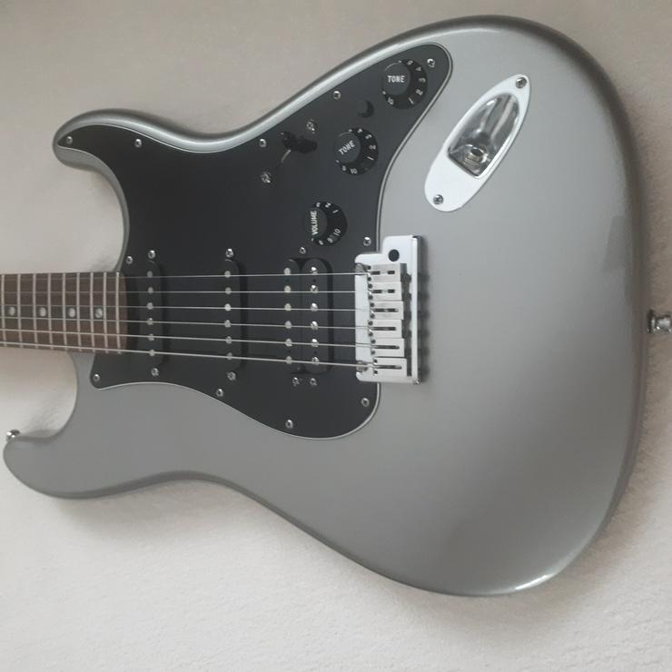 Fender American Deluxe Strat HSS RW Tungsten - E-Gitarren & Bässe - Bild 5