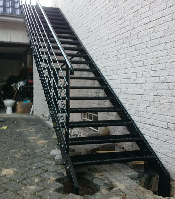 Bild 2: Gittertreppen, Metalltreppen aus Polen, Stahltreppe zum Garten, Gelander Tore