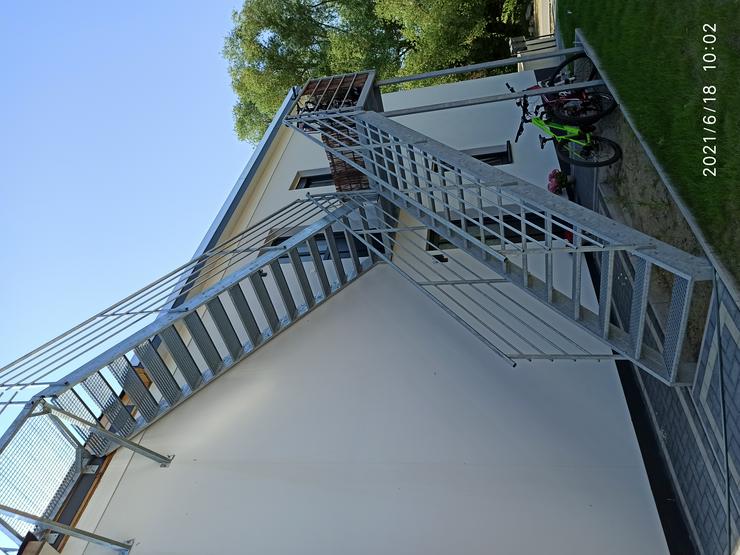 Bild 2: Metalltreppen aus Polen, Stahltreppen zur Balkon etc., Montage, Gelander