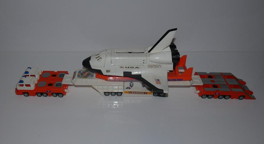 Matchbox Mega RIG Rescue Squad Space Shuttle Transporter  - Rennbahnen & Fahrzeuge - Bild 1