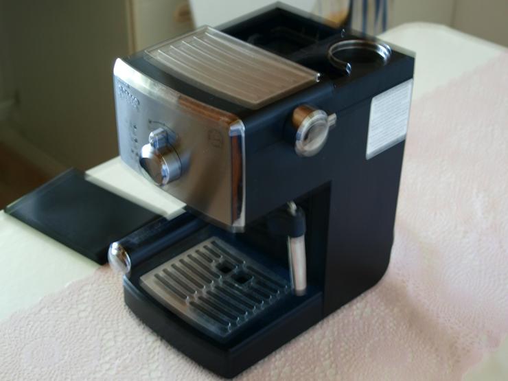Bild 2: Saeco-Expresso-Maschine für Pulver oder Pads (Milchaufschäumer)
