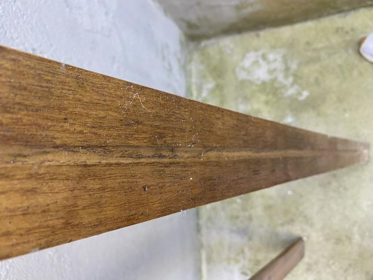 Bild 3: Antike Holz-Alpinski unbenutzt