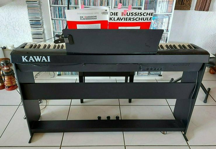 Digitalpiano Kawai ES-110 + Ständer + 3 Pedalen ** WIE NEU** - Keyboards & E-Pianos - Bild 1