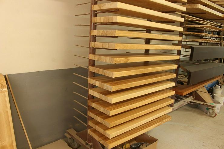 Bild 2: RENOVIERUNGSSTUFE HOLZTREPPENSTUFEN ESCHENHOLZ MASSIVHOLZ UNBEMALT 85x28x4cm