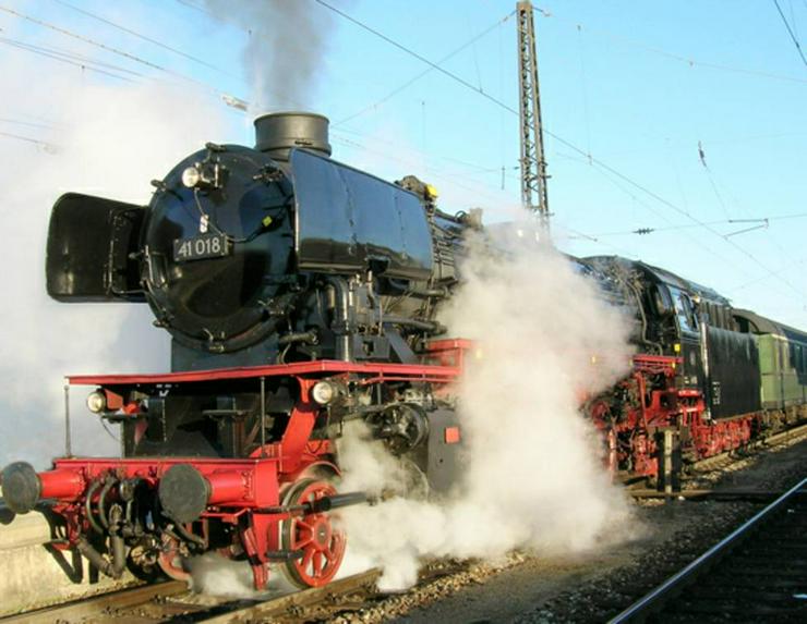 Bild 8: Dampflokomotive "41018", Digitaldruck auf Fotopapier, Airbrushillustration