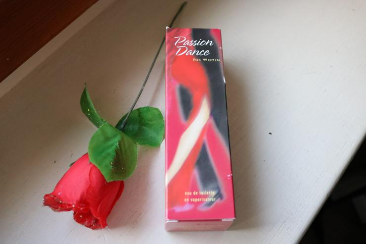 Eau de Toilette, Passion Dance, Avon - Parfums - Bild 1
