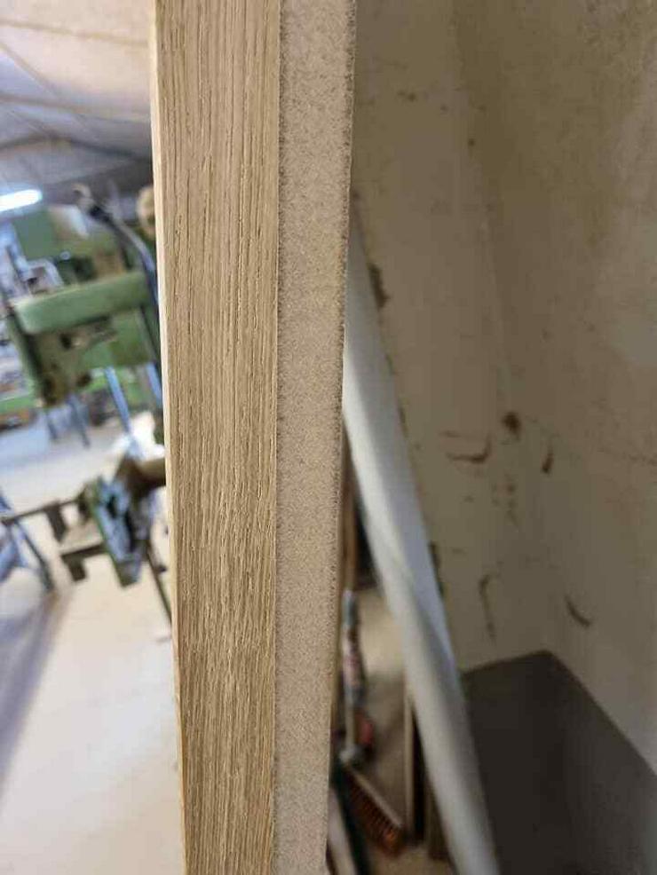 Bild 4: EICHENLAMELLEN FÜR WAND AUF MDF-PLATTE LEIMHOLZPLATTEN AUS EICHENHOLZ 40x30mm