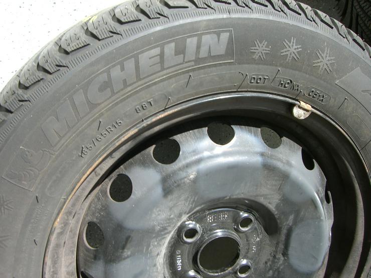 Bild 11: Winterreifen Michelin Alpin 5 , Größe 185/65 R 15 , auf Original Hyundai Stahlfelge mit Hyundai Radzierblende 