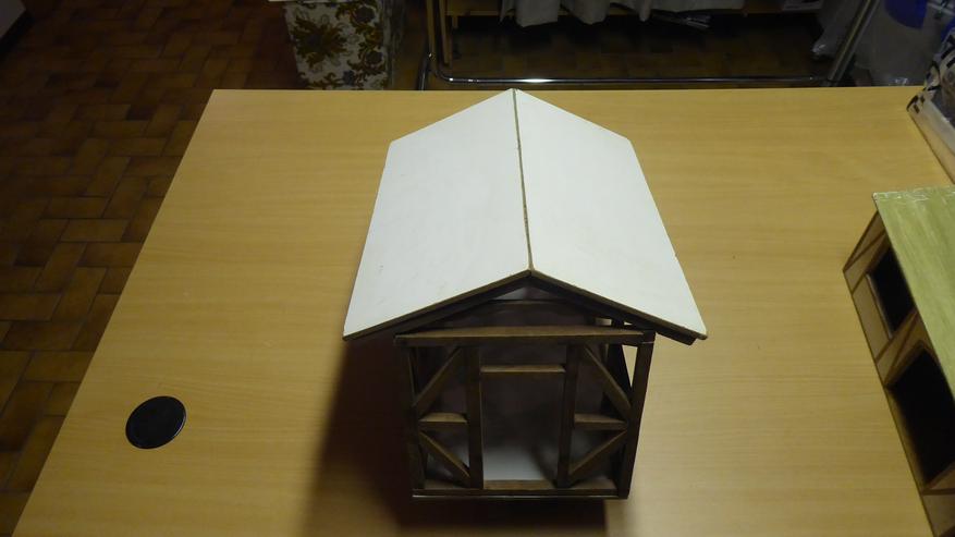Bild 7: Fachwerkscheune aus Holz mit abnehmbaren Dach