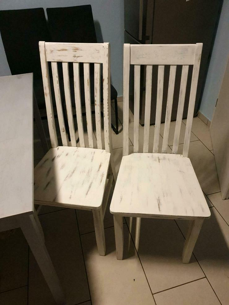 2 Shabby-Chic weiß, massive Stühle HandMade blaue Ranke - Stühle & Sitzbänke - Bild 1