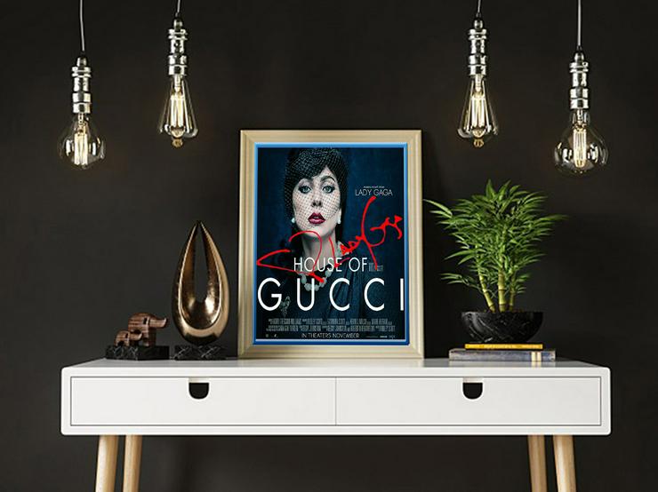 Bild 4: LADY GAGA. signiertes Gucci-Souvenir aus New York. Coole Wanddekoration für Ihr Zuhause! Ein Blickfang in jedem Zimmer! Geschenkidee.       