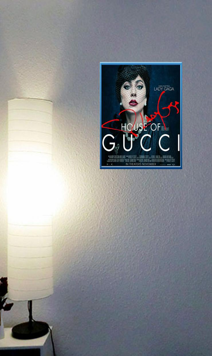 Bild 5: LADY GAGA. signiertes Gucci-Souvenir aus New York. Coole Wanddekoration für Ihr Zuhause! Ein Blickfang in jedem Zimmer! Geschenkidee.       
