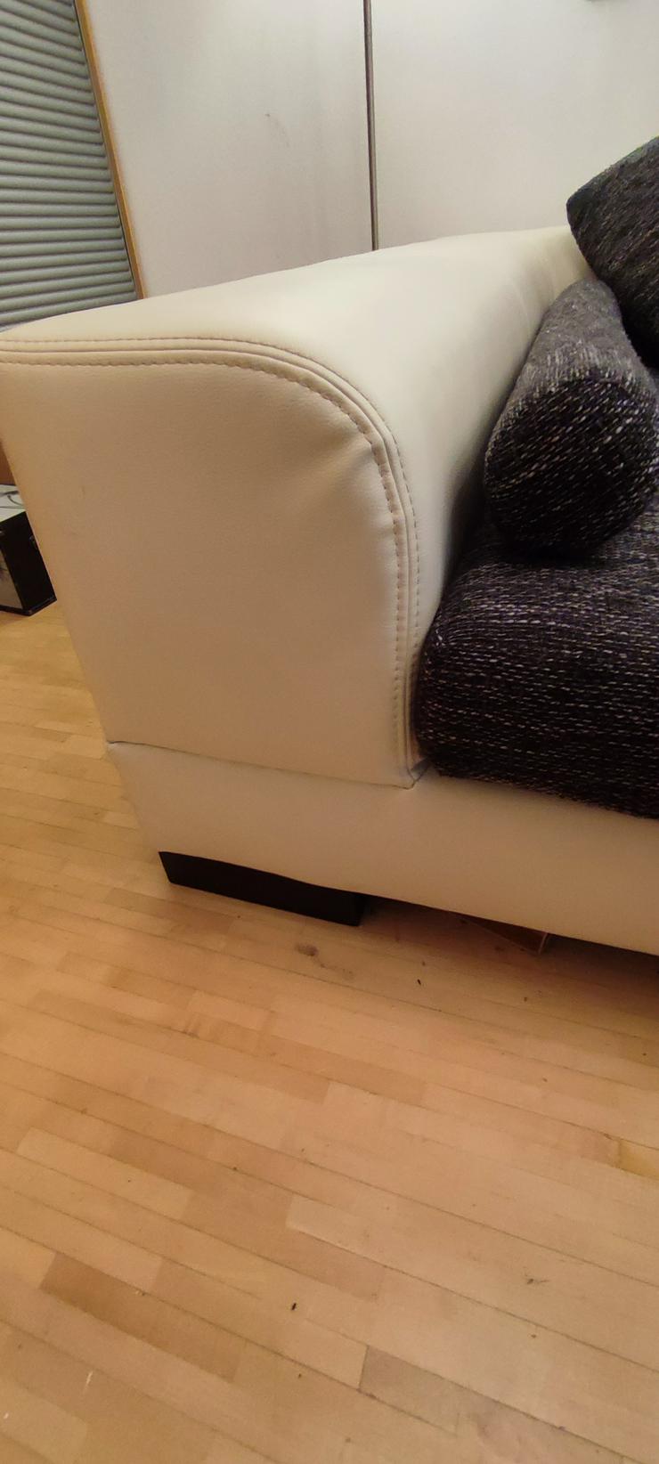 Grau-weißes Sofa - Sofas & Sitzmöbel - Bild 3
